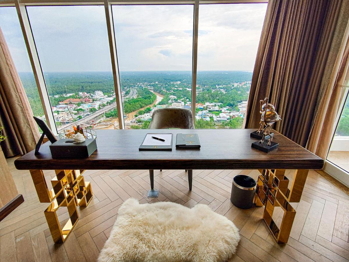 Diamond Stars Ben Tre Hotel Exteriér fotografie Office of the Prime Minister of Laos