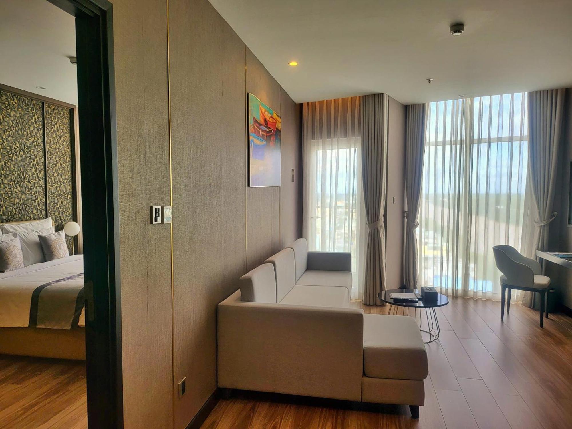 Diamond Stars Ben Tre Hotel Exteriér fotografie A suite at the hotel