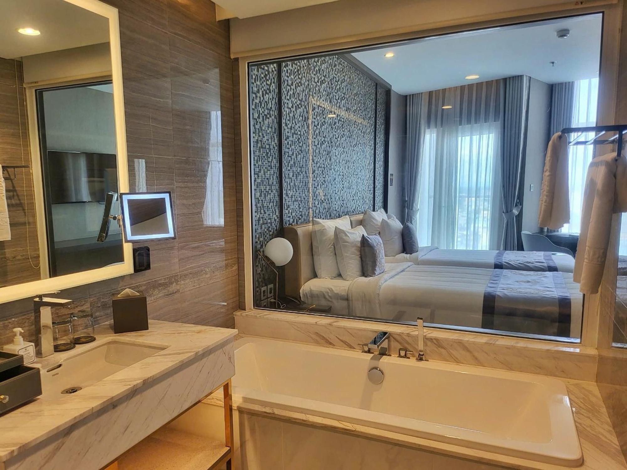 Diamond Stars Ben Tre Hotel Exteriér fotografie Bathroom